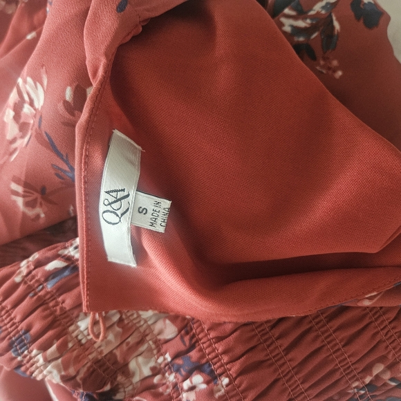 Floral Smocked Babydoll Dress - Picture 7 of 8